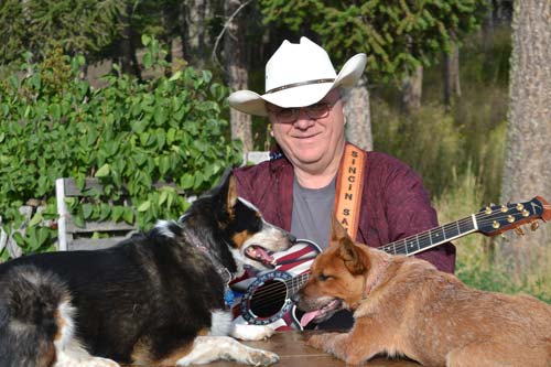 Singin' Sam with dogs